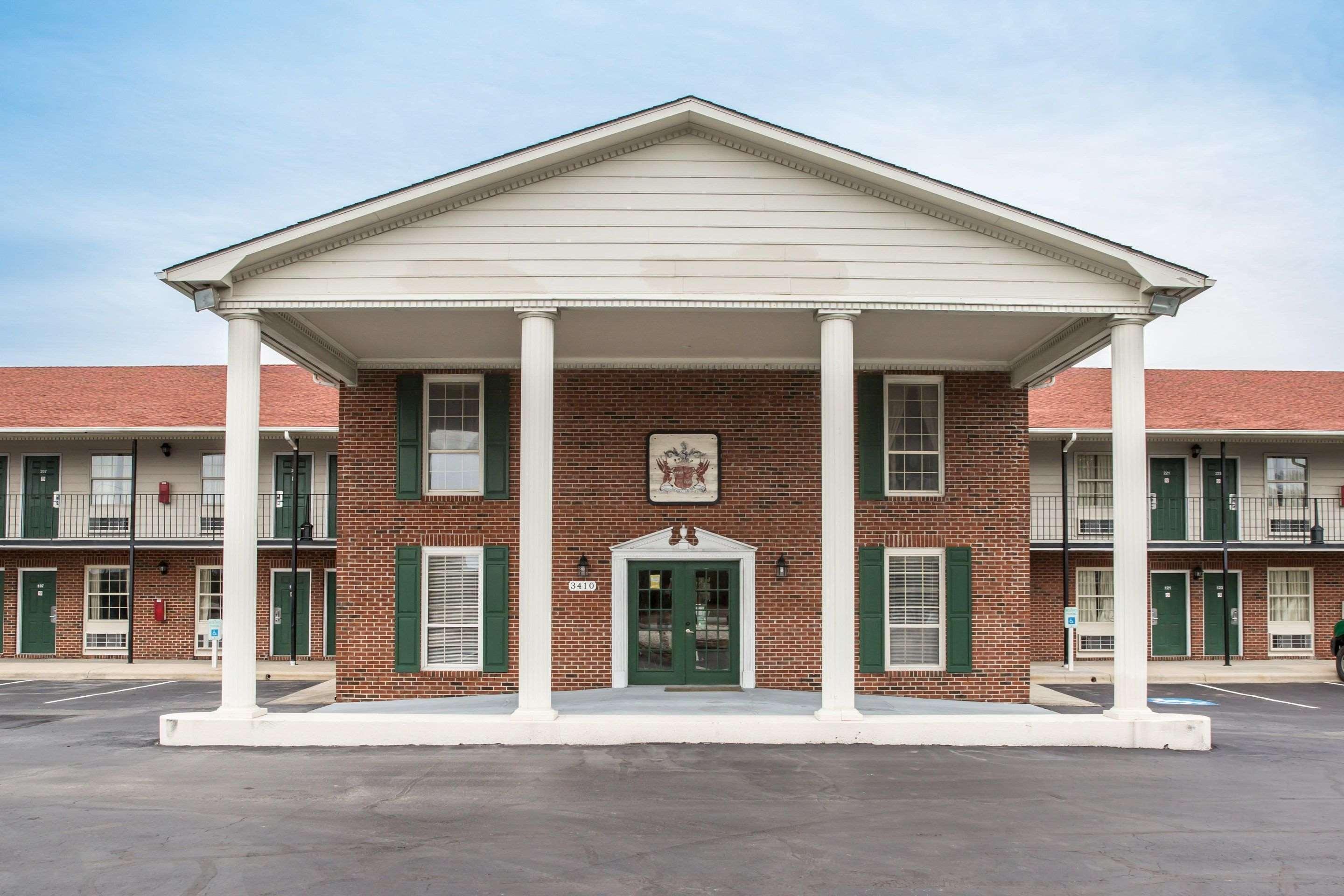 Econo Lodge Crystal Coast Morehead City Exterior photo